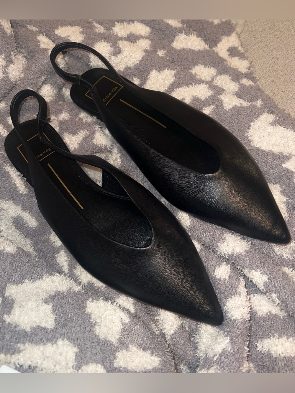 Flats - Picture 2 of 4